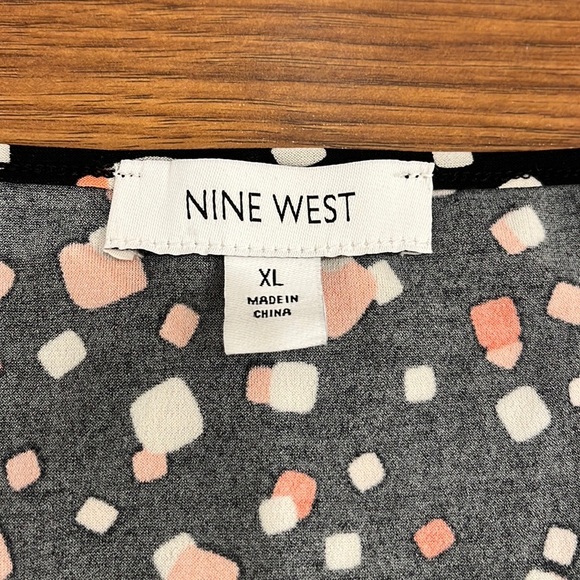 Nine West Cold Shoulder Black Pattern Short Sleeve Blouse - Picture 7 of 12